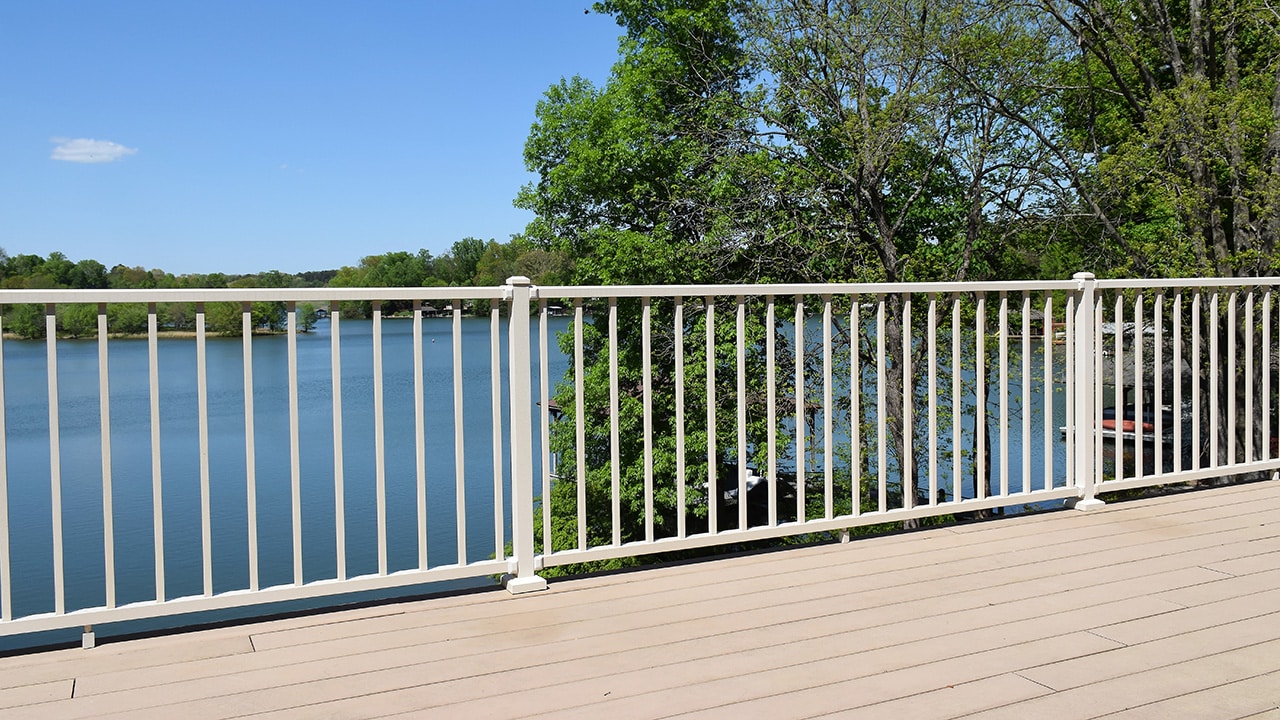 The Benefits of Powder-Coated Aluminum Deck Railings