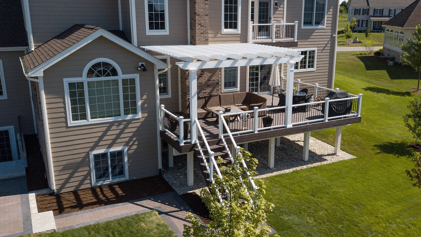 Adding a Pergola on Your Deck