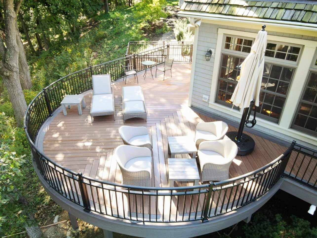 Curved Deck