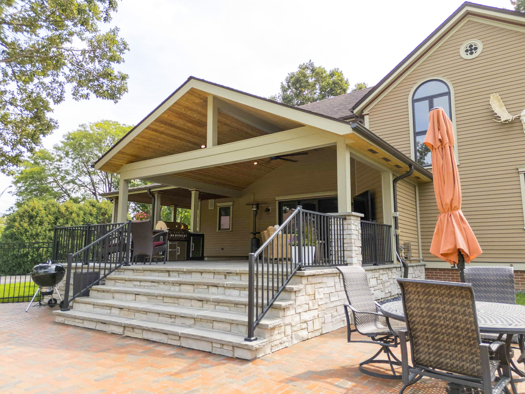 Desplains Covered porch builder