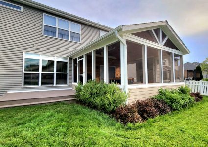 screened porch crystal lake il