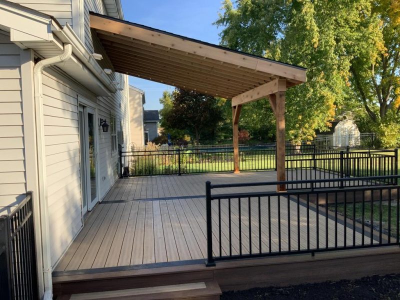 Covered Porch & Deck In Mchenry, IL