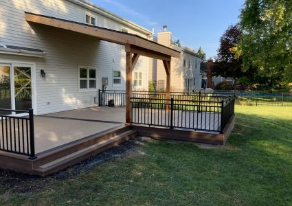 Covered Porch & Deck In Mchenry, IL