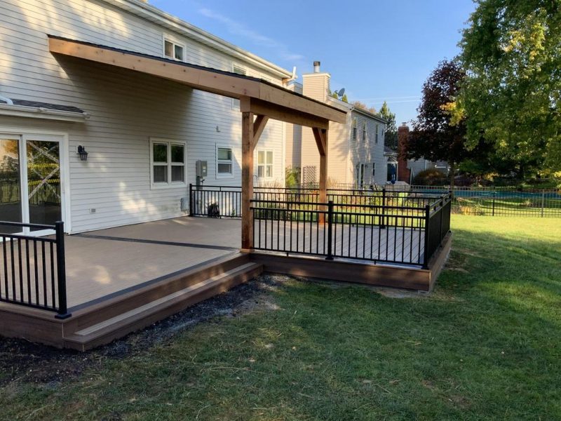 Covered Porch & Deck In Mchenry, IL