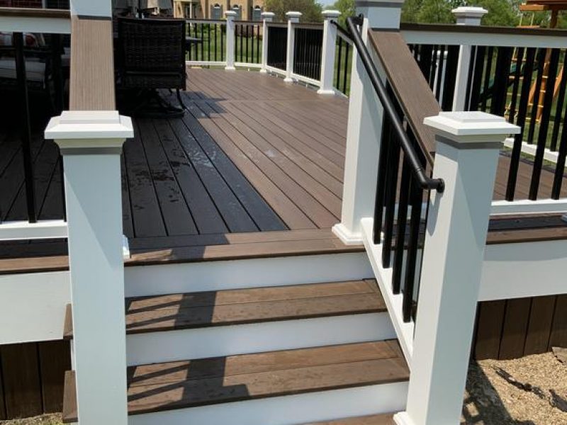 Composite Deck In Hawthorn Woods, IL | Decked Out Builders