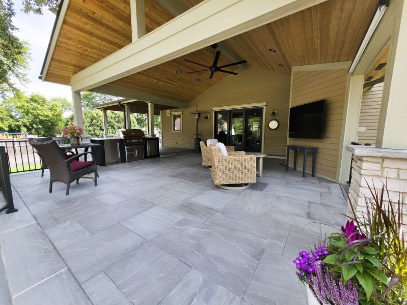 Covered Porch In Desplaines, IL